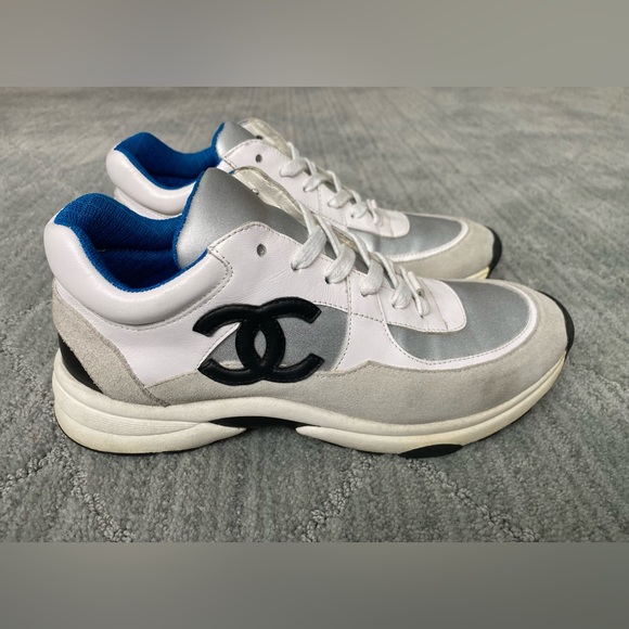 Chanel Sneaker - Picture 3 of 7